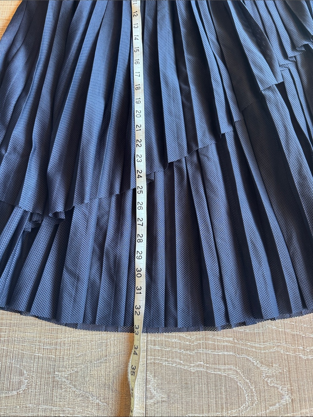 Zella Navy Pleated Midi Skirt M NWOT - Picture 4 of 5